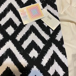 Lula Roe Black and white skirt